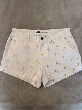 Old Navy White Linen Shorts with Gold Palm Trees